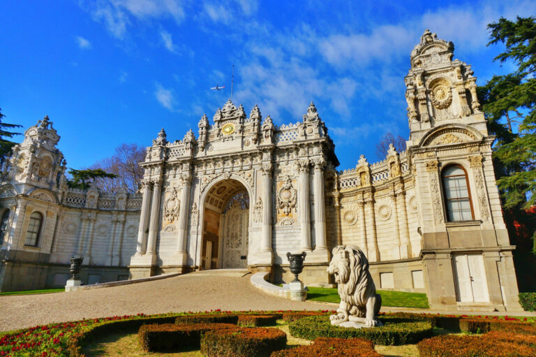 Dolmabahce Palace Entry Fee & Hours [Updated 2025]
